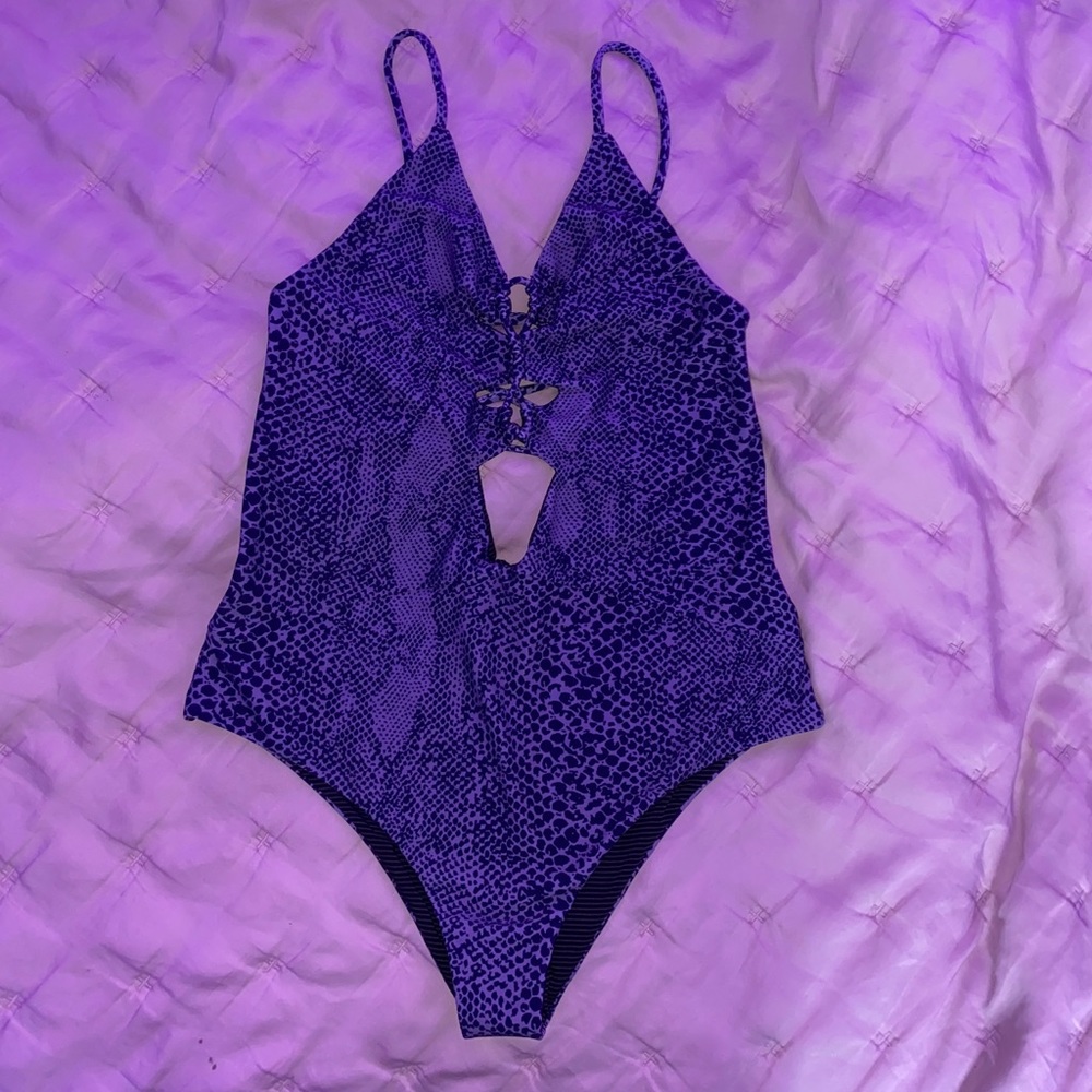 Acacia Kokomo ! willing to negotiate